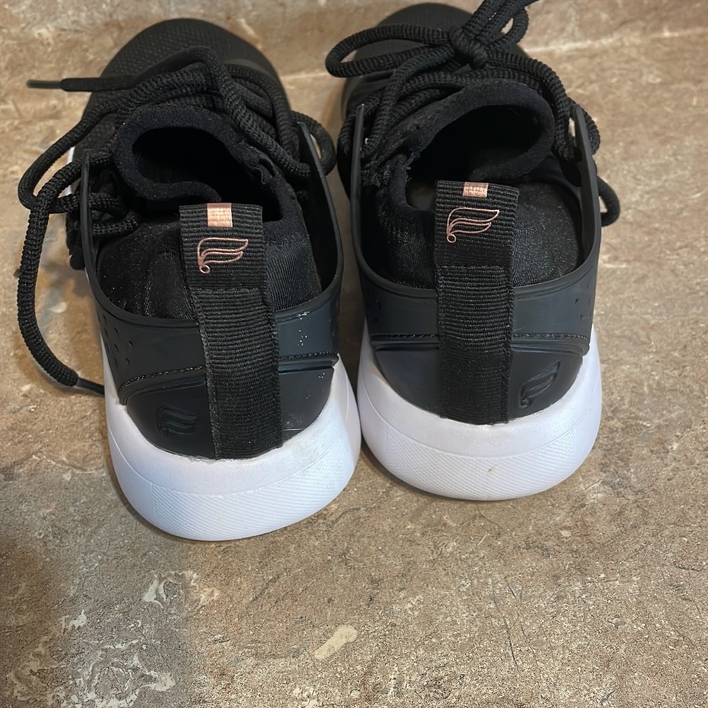 Fabletics Size 8 - image 5